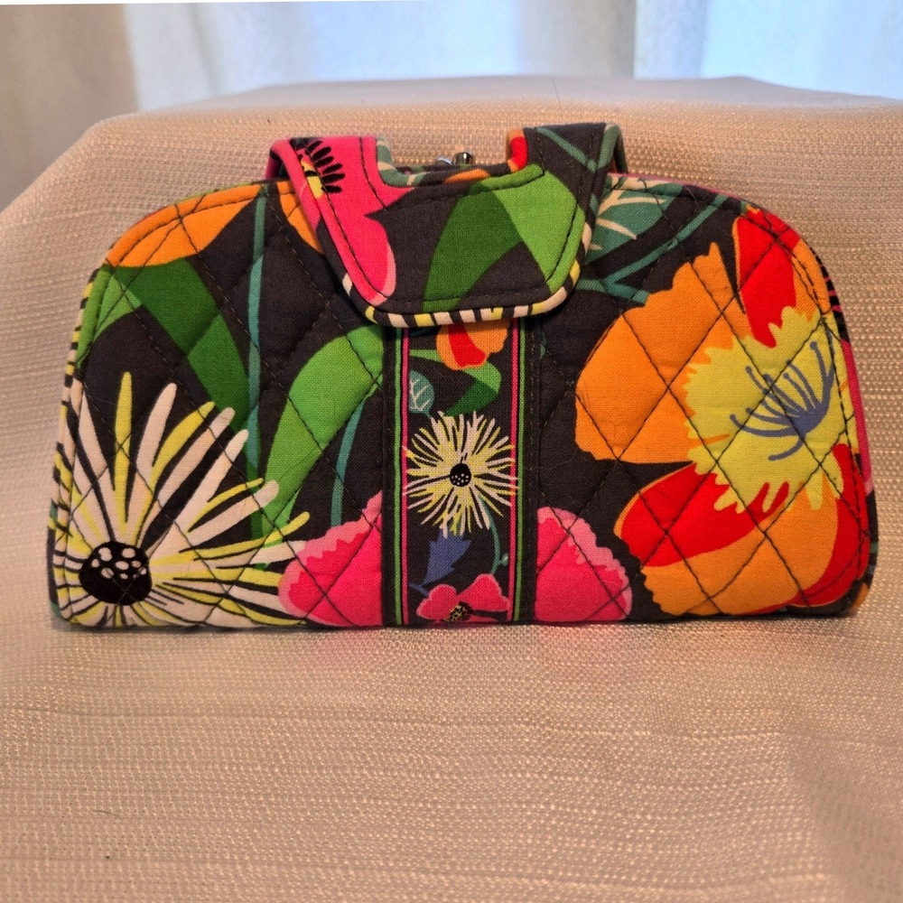 Vtg Vera Bradley Jazzy Blooms Kiss N Snap Wallet colorful quilted floral pattern - Picture 1 of 7